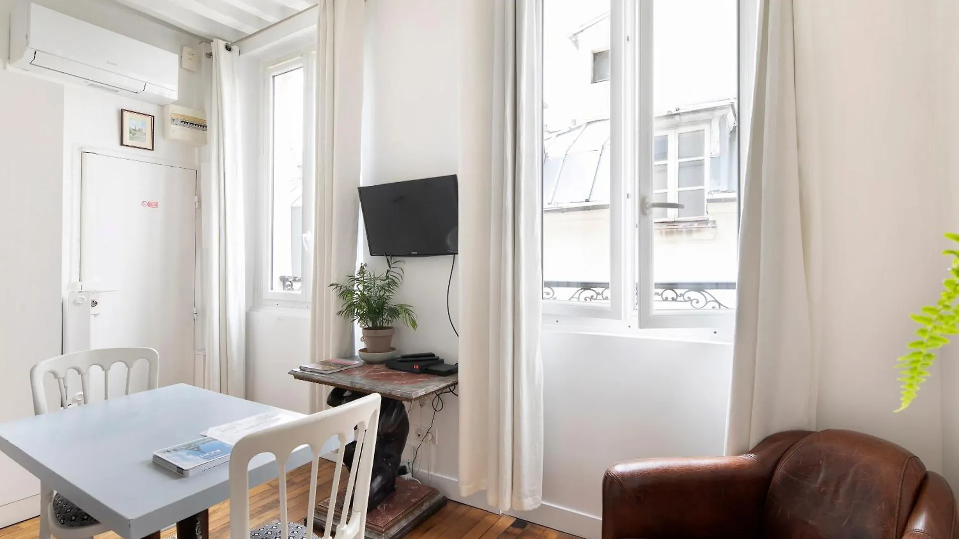 Vertus Apartment *