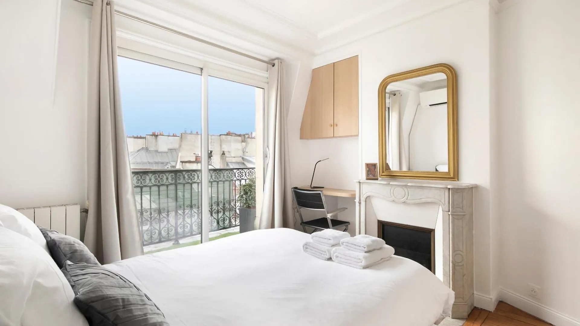 Vertus Apartment *