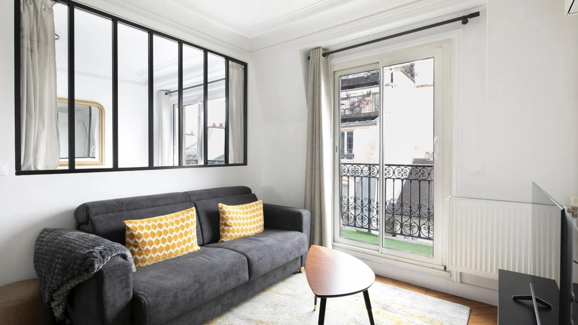 Apartment Vertus Paris