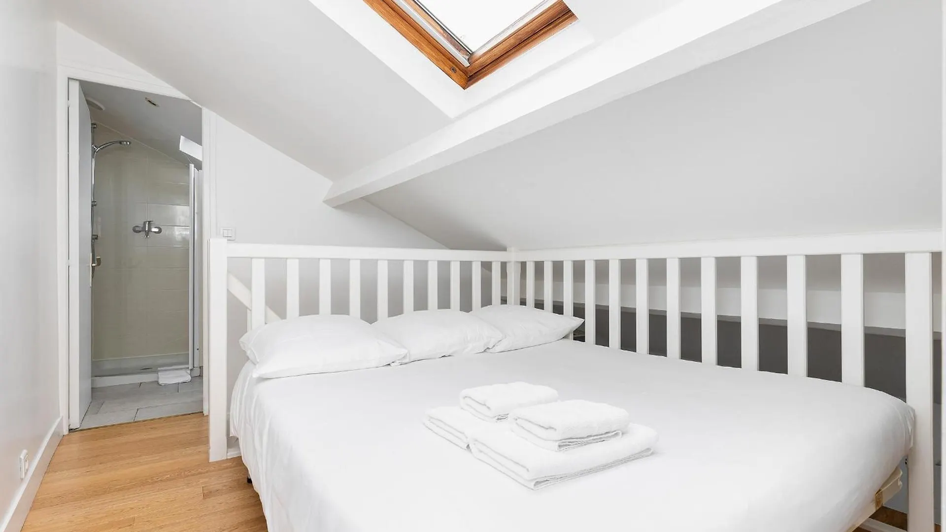 Apartment Vertus Paris
